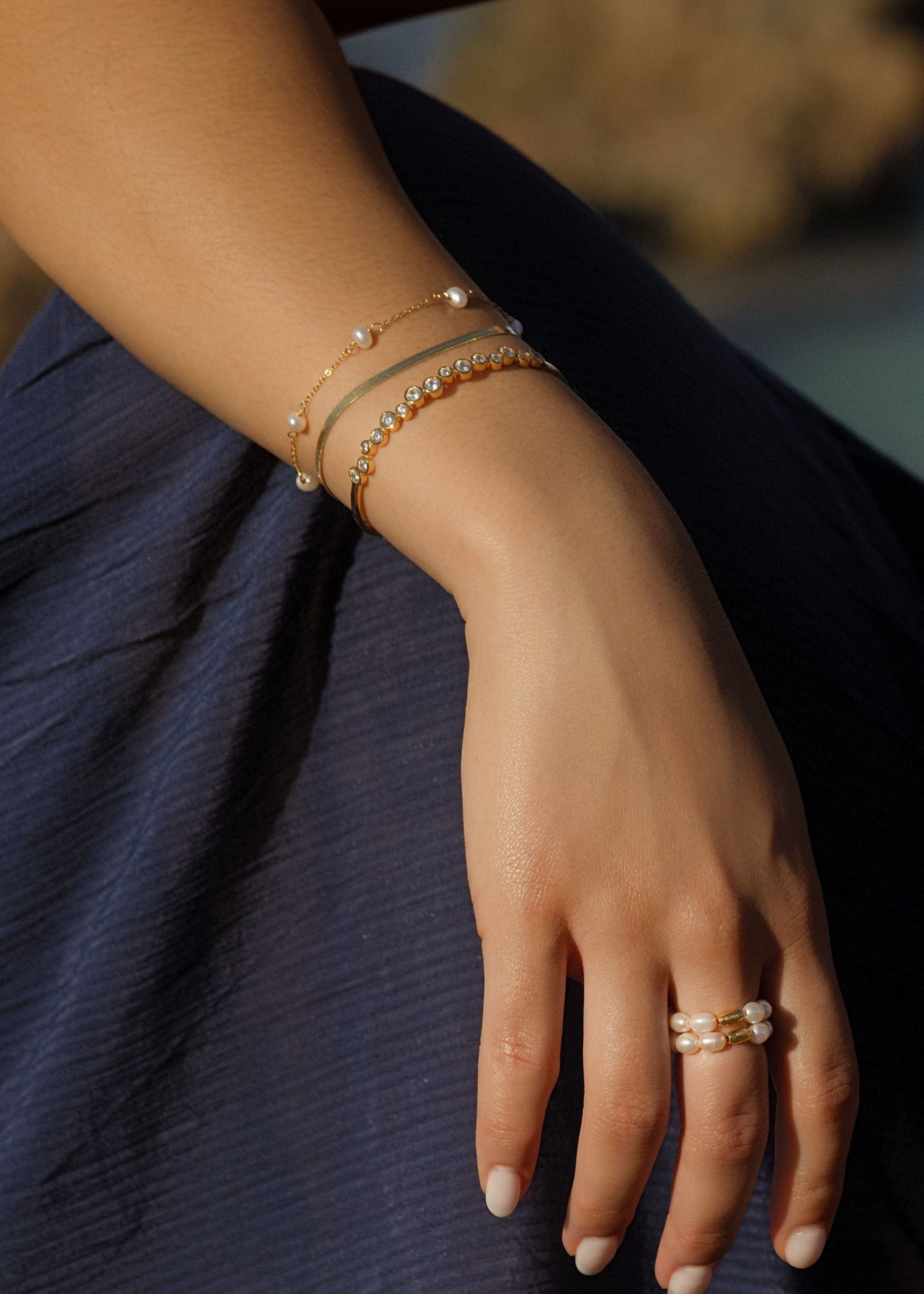 ellenoe Perlenarmband 925 Sterling Silver / Messing / 18K vergoldet / Natürliche Perlen / Gold PERLENARMBAND NORA - ARMBÄNDER - 18K VERGOLDET