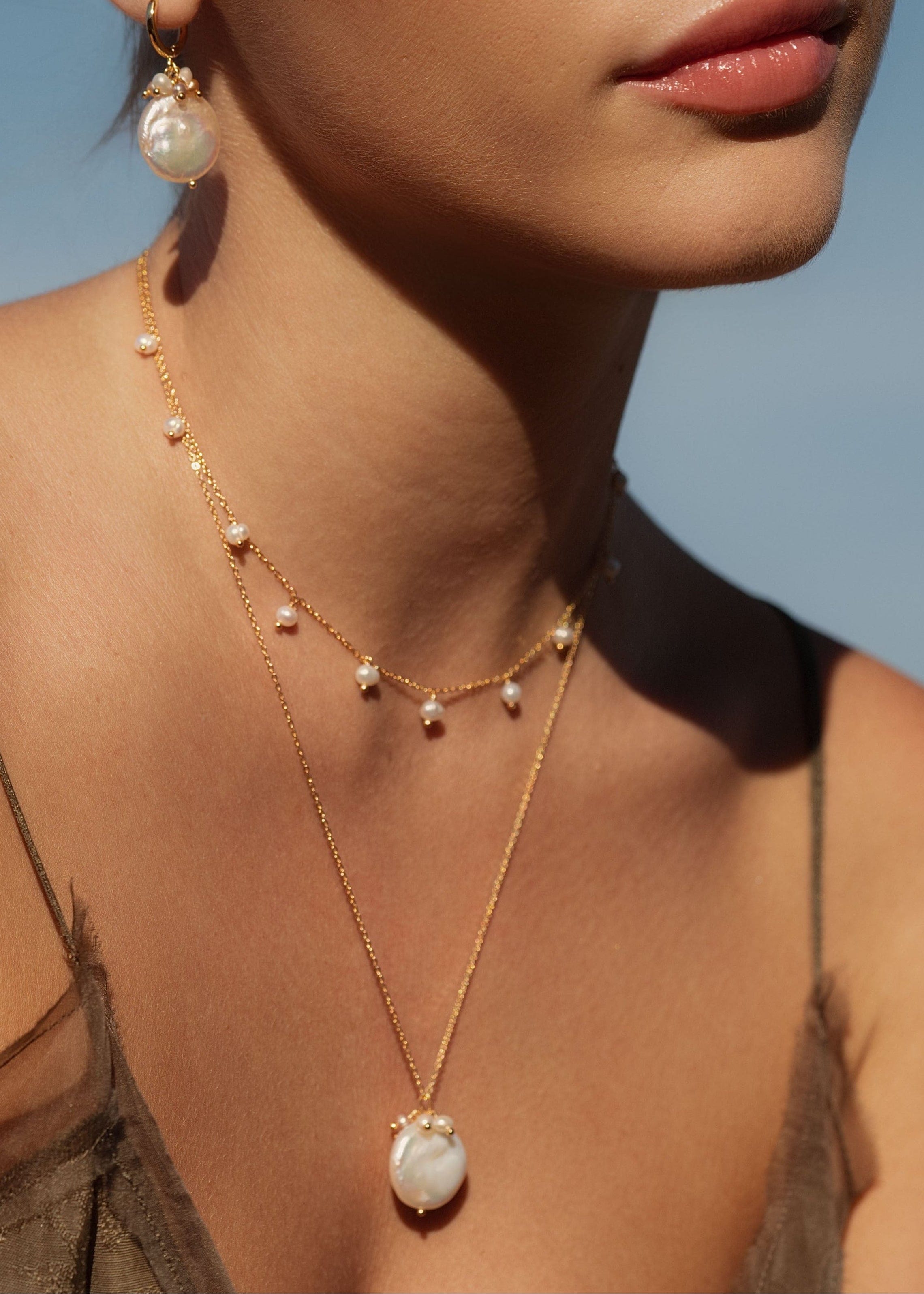 ellenoe Perlenhalskette 925 Sterling Silver / 18K vergoldet / Natürliche Perlen / Gold PERLENHALSKETTE NOEMI - HALSKETTEN - 18K VERGOLDET