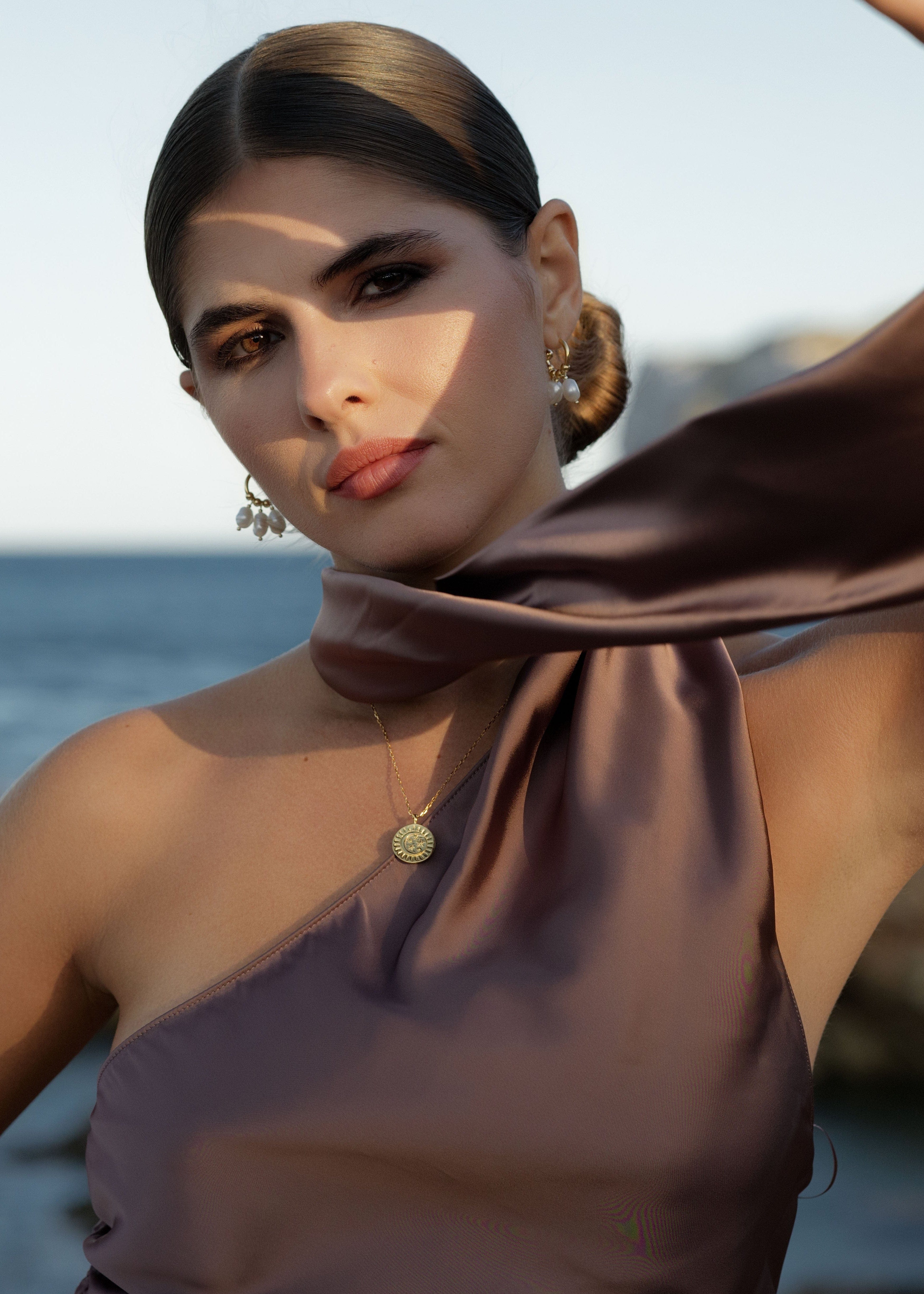 ellenoe Perlenohrringe Messing / 18K vergoldet / Natürliche Perlen / Gold PERLENOHRRINGE LAURA - OHRRINGE - 18K VERGOLDET