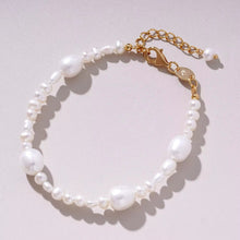 Laden Sie das Bild in den Galerie-Viewer, 2025-ellenoe-Armbander_Perlenarmband Julia_Produkt
