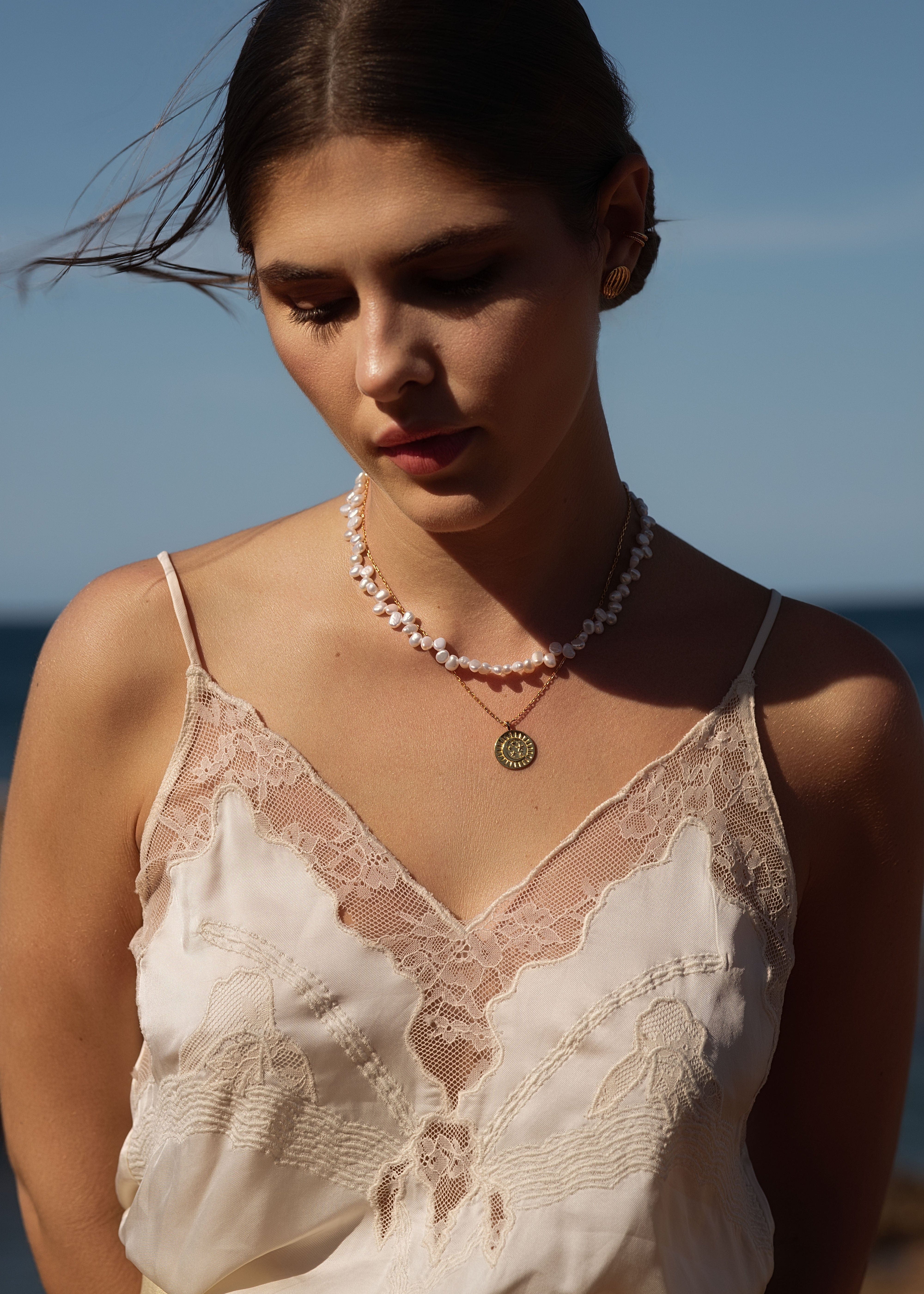 ellenoe Perlenhalskette 925 Sterling Silver / 18k vergoldet / Natürliche Perlen / Gold PERLENHALSKETTE AMELIA - HALSKETTEN - 18K VERGOLDET